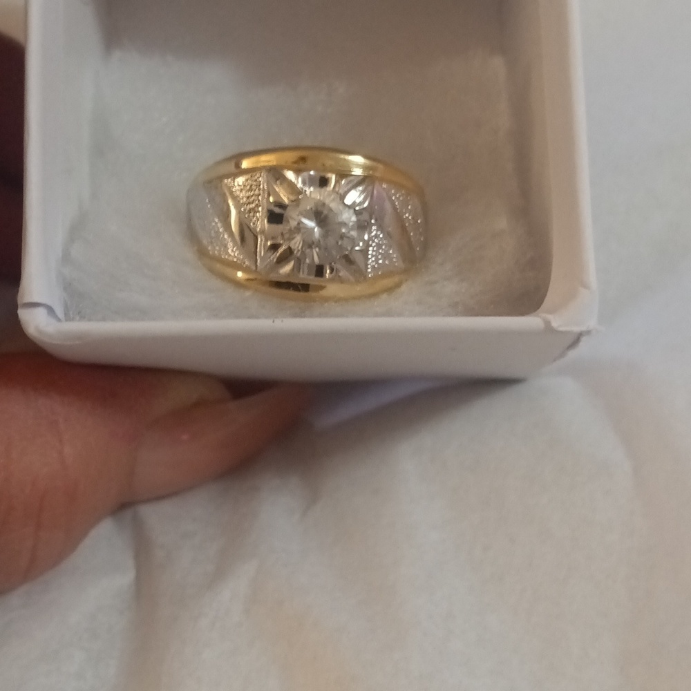 14 KT Mens Electroplated Gold Ring Size 9.5-10 Simulated Wht Topaz NWT